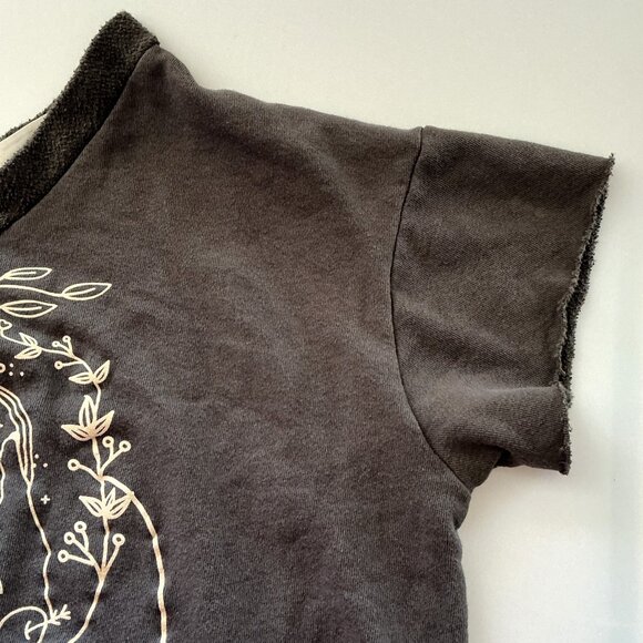 THREE BIRD NEST FORAL LOVE TOP - Picture 9 of 12